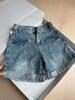 Shorts de Mezclilla con Dobladillo de Tres Puntos para Mujer, Estilo Delgado de Verano 2025 Nuevos Elásticos Laterales de Cintura Alta Sueltos Adelgazantes Hot Pants