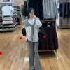 Conjunto de Roupa Madura Estilo Coreano para Mulheres: Conjunto de Camiseta Branca Solta, Novo Xale Listrado, Calça Flare, Ootd Tendência