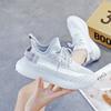 Tênis Feminino 2026 Verão Novo Versátil Tendência Tênis de Corrida Malha Respirável Casual Fly-Knit Tênis Pai