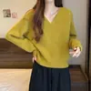 Suéter pullover de gola V suave estilo coreano feminino outono e inverno peça externa solta suéter macio e fofo top estilo preguiçoso suave