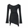 Atuendo de mujer coreana estilo deseo puro espalda descubierta ceñidor de cintura manga larga un hombro vestido falda corta irregular plisada ajustado