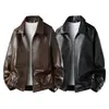 Jaqueta de couro de moto nova e moderna para homens, estilo retro americano, corte solto, casual, peça externa versátil, top masculino, jaqueta com lapela