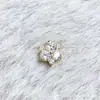 Pendientes de Flor de Tres Pétalos de Aleación de Titanio F136 Circonita Joyería para Piercing de Labio, Lengua, etc. Rosca Interna de Titanio G23 Cabeza