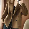 Elegante abrigo de lana otoño e invierno para personas petite, moderno modelo nuevo 2026, versátil para ir al trabajo, corte holgado con botones de doble botonadura y bolsillos