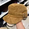 Sombrero de Equitación de Terciopelo Cálido y Cuero para Otoño e Invierno, Adelgazante y Rejuvenecedor para Mujer, Sombrero Plano Versátil Casual de Nicho, Gorra de Béisbol de Moda