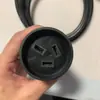 Los fabricantes suministran cable de alimentación de tres conductores de norma nacional enchufe acodado + cable de alimentación con enchufe extendido