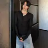 Camisa Transparente de Manga Larga Color Verde Esmeralda con Escote Profundo para Hombre, Blusa Ascética de Tul Ajustada, Top Holgado Interior con Cuello Henry