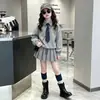 Conjunto de Dos Piezas a la Moda para Niñas Estilo Universitario Primavera y Otoño: Conjunto de Ropa Infantil Sudadera Falsa de Dos Piezas y Falda Plisada