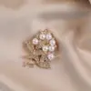 Broche de folha novo nicho de alta qualidade alfinete de lapela para terno feminino de alta qualidade acessórios com senso de design de temperamento atacado