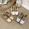 Sapatos Mary Jane femininos, nova coleção outono 2026, adequados para combinar com saias, mocassins elegantes de bico fino, sapatos de vovó de bico fino para mulheres