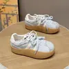 Zapatillas de entrenamiento alemanas de suela gruesa, mocasines para mujer, zapatillas casuales con cordones nuevos de otoño 2026, modernas, ligeras, versátiles y duraderas para mujer