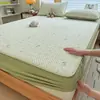 2026 Nueva sábana bajera impermeable acolchada de hilo abullonado para cama grande Sábana bajera acolchada a cuadros Artículo de una sola pieza Sábana bajera 1