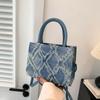 Suministro Exclusivo Transfronterizo de Bolsos de Axila para Mujer 2023 Nuevos Modelos de Diseño de Alta Gama y Tendencia para Mujer