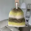 Chapéu de Lã Tie-Dye Arco-Íris Macio Ceroso Espesso estilo Ins Coreano Outono e Inverno Cor Gradual Proteção de Orelha Quente para Mulheres Chapéu de Tricô para Frio para Mulheres