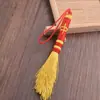 Inauguración Festivo Rojo Colgante Nudo Chino Escoba Pequeña Colgante de Noche para Bebé Tejido a Mano Palabra Auspiciosa Festival del Bote Dragón Regalo Escoba Pequeña
