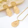 Conjunto de collar y aretes de tres piezas con textura geométrica plisada grande para mujer, simple y versátil