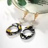 Pendientes de Acrílico Hechos a Mano de Lujo Ligero Estilo Transfronterizo Europeo y Americano, Estilo Vintage, Pendientes de Moda de Gama Alta para el Día a Día al por Mayor