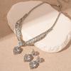 Colar de clavícula geométrica de amor de zircão incrustado de diamantes estilo de luxo leve estilo europeu e americano elegante colar de alta qualidade para mulheres