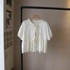 [Bi Zheng] Verano 2025 Nuevo Estilo Coreano Calado Encaje Cuello Redondo Encaje Bordado Manga Corta Abullonada Camisa para Mujer 4101