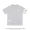 Camiseta de Manga Curta Bordada Verão Novo Estilo Design Combinando para Casal Listrada Solta Mamba Algodão Top Tendência