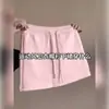 Conjunto de jaqueta moletom rosa e saia curta para mulheres, nova coleção de início de outono 2026, um look deslumbrante com uma vibe descontraída