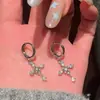 Brincos Longos Femininos Estilo Punk com Pingente Brilhante de Diamante Completo, Presilhas de Orelha com Zircônia em Forma de Cruz, Brincos de Argola Minimalistas da Moda de Luxo Leve