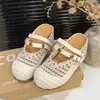 Populares Medias Zapatillas Cerradas Transpirables de Malla de Camelia para Mujer Verano 2026 Nuevas Sandalias con Tacón de Cuña Suela Gruesa para Aumentar la Altura