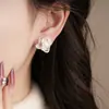 Aretes Plateados Estilo Francés, Modernos y Versátiles, con un Toque de Lujo, Lujo Ligero y Diseño Exquisito, Aretes de Clip para Orejas sin Perforar