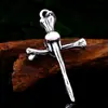 Acero Guerrero joyería para hombre al por mayor acero inoxidable cruz calavera fundición colgante estilo punk europeo y americano collar