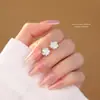 Pendientes de Flor de Ciruelo de Plata de Ley S999 para Mujer Estilo Mori Combinan con Todo Pendientes de Flor Hueca de Plata para Estudiantes Moda Pequeño Fresco Cabello