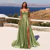Vestido de noite sem alças de cetim novo transfronteiriço, de alta qualidade e luxuoso, com fenda alta, corte justo e cauda esvoaçante, perfeito para banquetes
