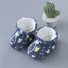 Sapatos de Algodão para Recém-nascidos Meias de Algodão Sapatos de Inverno para Bebês e Crianças Pequenas Forrados com Lã Quente Solado Espesso Macio para Meninos e Meninas