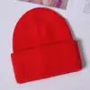 Nuevo Gorro de Punto Cálido para Otoño e Invierno Color Sólido Cachemir Cortavientos y Resistente al Frío Lana Gorro Fabricante Venta Directa Gorro Logo Producción
