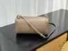 Bolsa Porta-Canetas de Pele de Ovelha Integral, Bolsa Feminina Transversal de Ombro Único Retro Fashionável, Nova Versão 2026, Tamanho 22, Bolsa Simples e Leve de Couro Genuíno