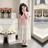 Elegante y ligero vestido largo casual estilo princesa para niñas mayores, falda dulce con estampado de letras, conjunto lindo de dos piezas de manga corta