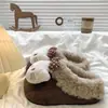 Chinelos Fechados de Algodão Estilo Birkenstock com Gatinhos Fofos para Mulheres, Lançamento Outono/Inverno 2026 Meias-Pantufas Peludas com Solado Grosso
