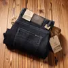 Nuevos Jeans Rectos Sueltos para Hombre Otoño e Invierno 2025 Estilo de Cinco Bolsillos Cómodos y Versátiles Microelásticos Gruesos Pantalones de Hombre para Otoño