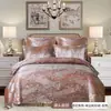 Comércio exterior transfronteiriço estilo europeu luxo leve jacquard acetinado capa de edredom de plumas conjunto de três peças conjunto de cama para casa