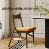 Silla de Comedor de Segunda Mano 2026 Modelo Nuevo Silla de Madera Maciza para Uso Doméstico Estilo Diseñador Silla Oreja de Gato Estilo Francés Casual Silla para Mesa de Comedor Tapizada Suave