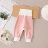 Calça de Veludo Cotelê para Bebê Calça Infantil com Veludo Grosso Cintura Alta Outono Inverno Calça de Proteção da Barriga para Bebê Fechamento Conveniente por Botão na Entreperna Calça de Bumbum