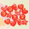 Bandera Roja del Día Nacional Corazón Estrella de Cinco Puntas Accesorios de Resina Pasador de Pelo DIY Diadema Funda para Teléfono Móvil Hebilla para Zapato con Agujero Parche