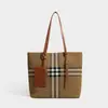Nova bolsa de ombro de grande capacidade estilo coreano, simples e versátil, adequada para uso casual e para o trabalho, bolsa tote feminina de malha xadrez