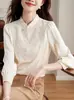Nova Camisa Social com Gola Alta Estilo Chinês para Mulheres, Manga Longa, Novo Modelo Primavera e Outono, Blusa Única e Elegante, Top Bordado Retrô Estilo Nacional