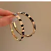 Pendientes de Piel con Estampado de Leopardo Aguja Plateada, Lujo Ligero, Pendientes de Gama Alta, Retro, Sencillos, Modernos, Versátiles, Diseño de Nicho