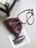 Bv Niche Couro de Ovelha Tecido Artesanal de Alta Qualidade Saco de Lixo Bolsa de Ombro Único Transversal Versátil para o Dia a Dia Bolsa da Sorte