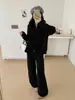 Nuevo Estilo Otoño/Invierno 2026 Conjunto Casual de Dos Piezas de Punto para Mujer con Cárdigan con Capucha y Cremallera con Cuello de Piel + Pantalones de Pierna Ancha de Cintura Alta