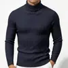 Suéter de gola alta masculino europeu e americano para outono/inverno, blusa de malha casual de manga longa, peça básica quente de tricô trançado de cor sólida