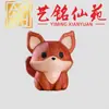 Enfeite de raposinha esculpida em madeira maciça, artesanato criativo em escultura em madeira, decoração de mesa, enfeite criativo de animal fofo