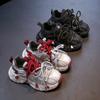Tênis infantil Torre combinando com cores 2025 primavera novo antiderrapante sola macia tênis casual meninos e meninas moda sapatos brancos