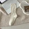 Miu miu ar ~ padrão sombrio meias espiga de trigo femininas primavera outono retrô oca de cano médio sapatos Birkenstock meias grossas de confinamento